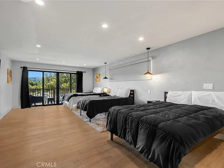 5150 Campo Rd — Photo 8