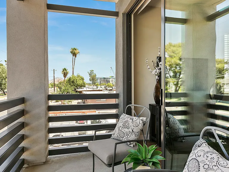 The Hardy Tempe Townhome Living — Photo 10