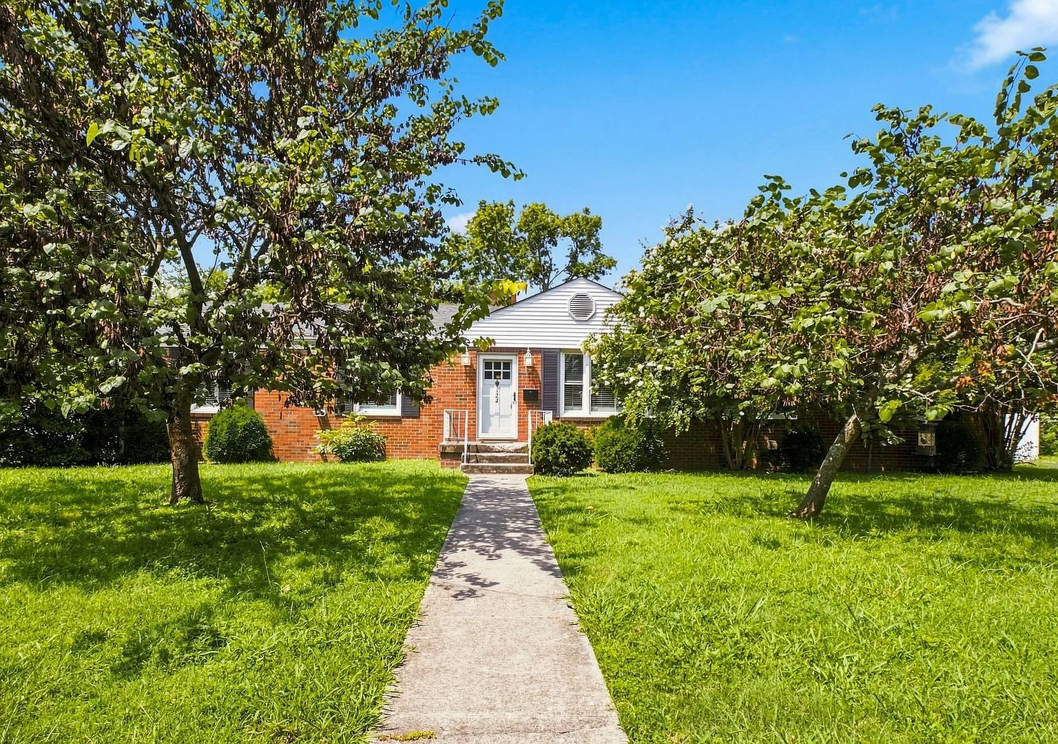 For Lease- 3 Bedroom Single Family Home In Lebanon! — Photo 2