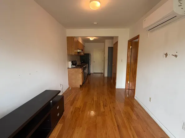 342 53rd Street image 7 of 12