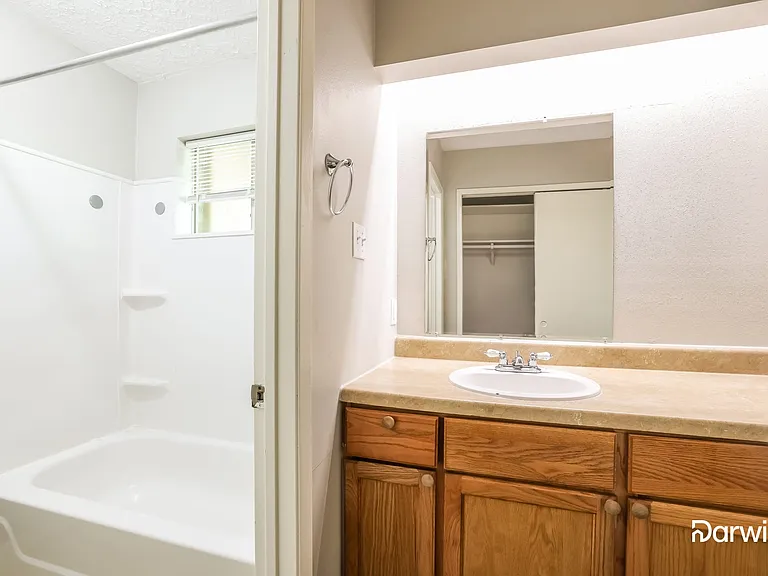 4902 Ripple Creek Dr — Photo 9
