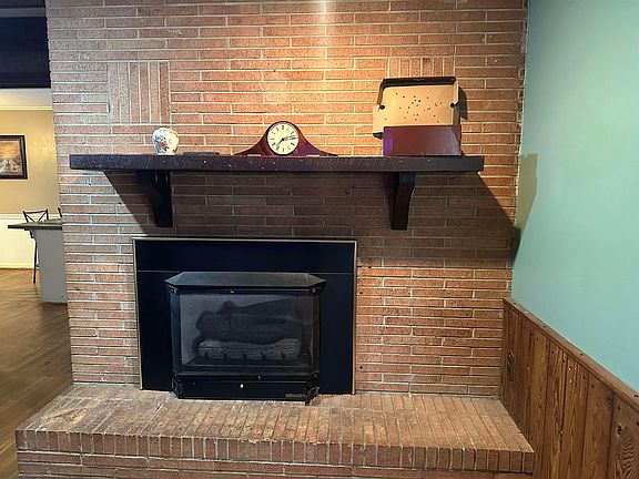 4th image of 374 Flatwood Rd