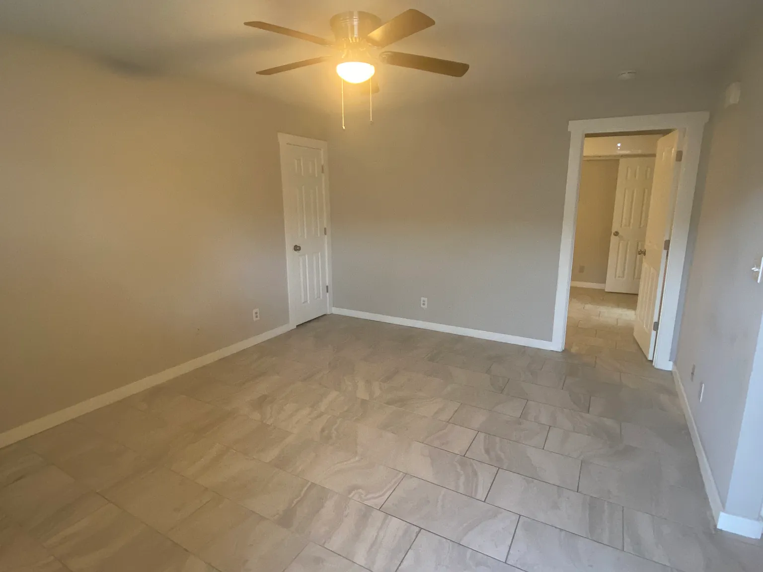 1 bed, 500 sqft, $900 — Photo 3