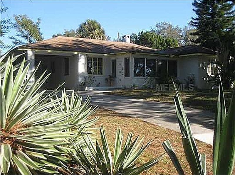 1st image of 923 Patterson Dr