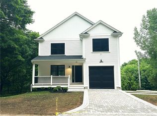 71 Scott Rd, Cumberland, RI 02864