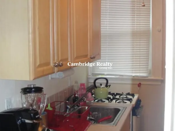 15 Glenville Ave, Allston, MA