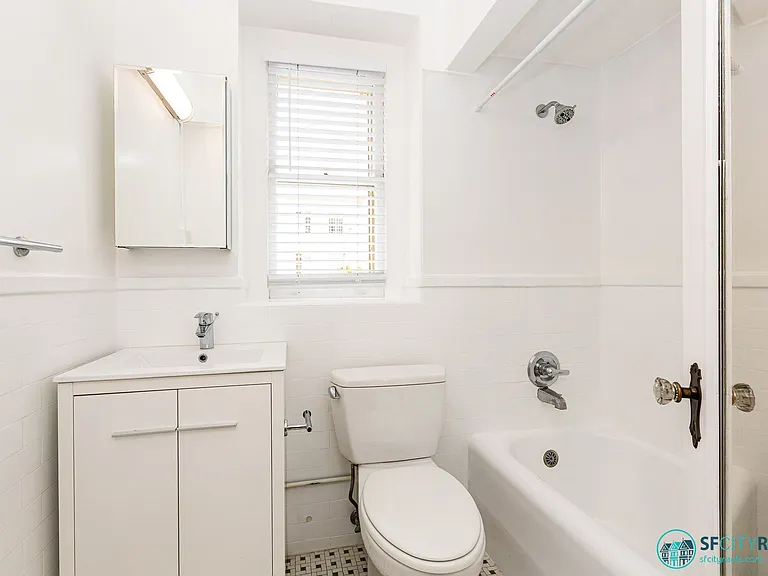 1945 Broadway St #102 — Photo 14