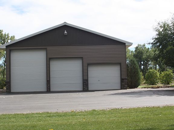 2nd image of 298 Sunset Dr