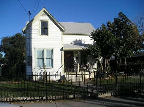 1st image of 736 Illinois St