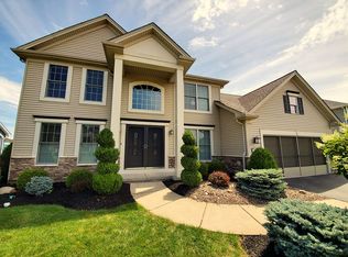 52 Caldwell Dr, West Seneca, NY 14224