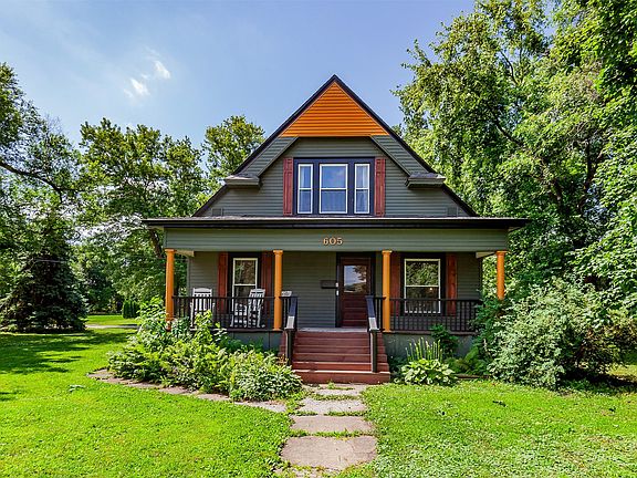 2nd image of 605 Cottage St