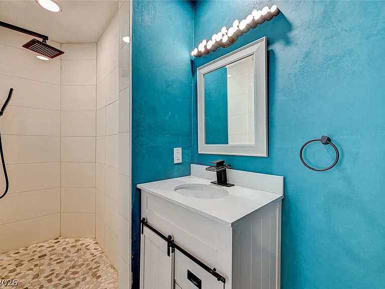 4153 Woodcrest Rd — Photo 41