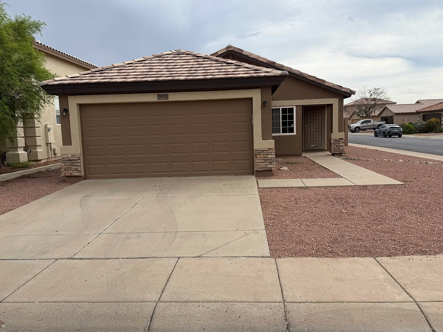 3 bed, 1089 sqft, $2,300 — Photo 1