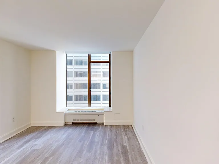 10 Hanover Square — Photo 120