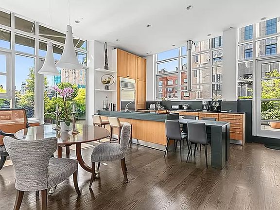 5th image of 211 W 18th St #Penthouse