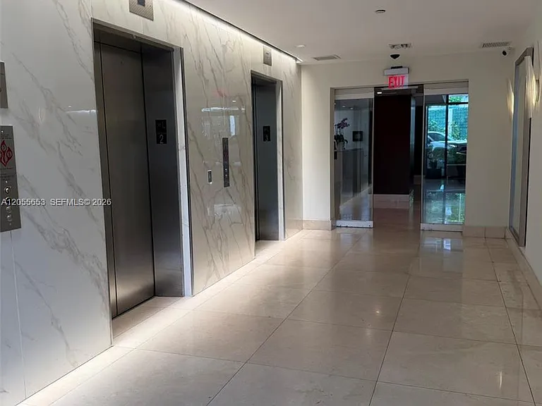 540 Brickell Key Dr #1418 — Photo 25