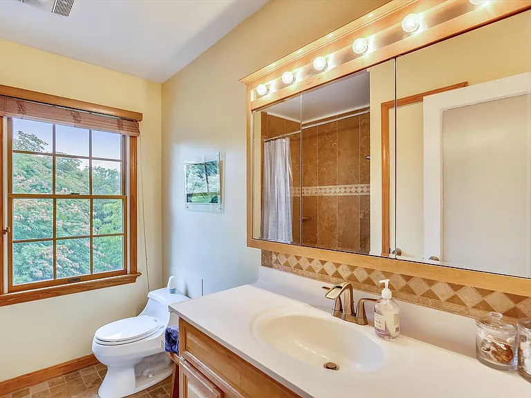 1755 Glastonberry Rd — Photo 60