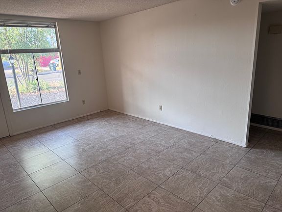 4th image of 3240-3242 E Monte Vista Dr #3240