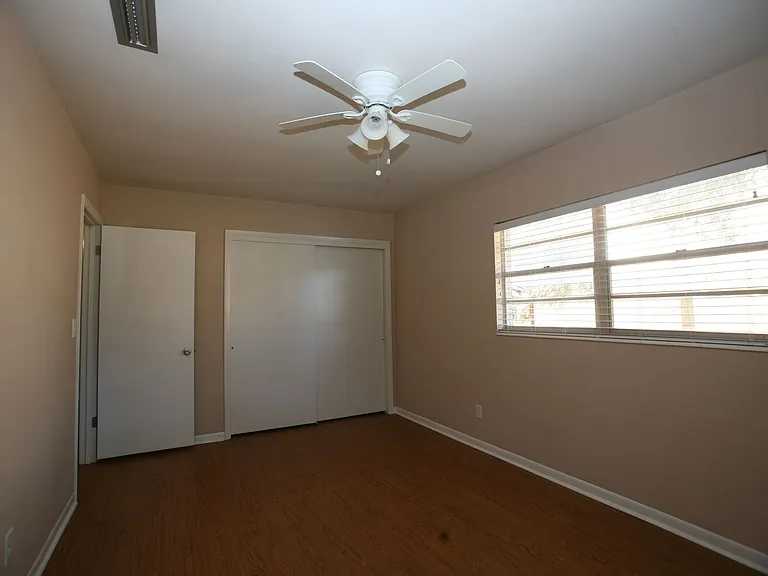 21804 Marlin Ave — Photo 14