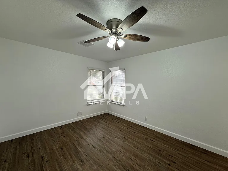 4938 Bernadine Dr — Photo 17