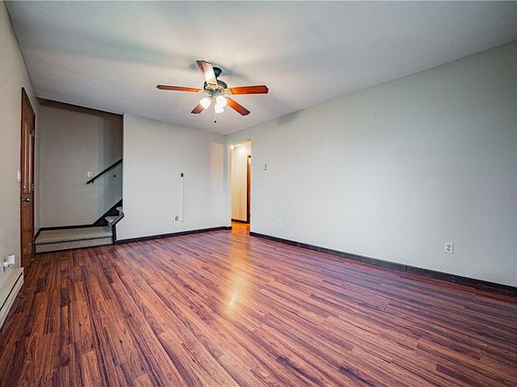 4th image of 204 Hawthorne St