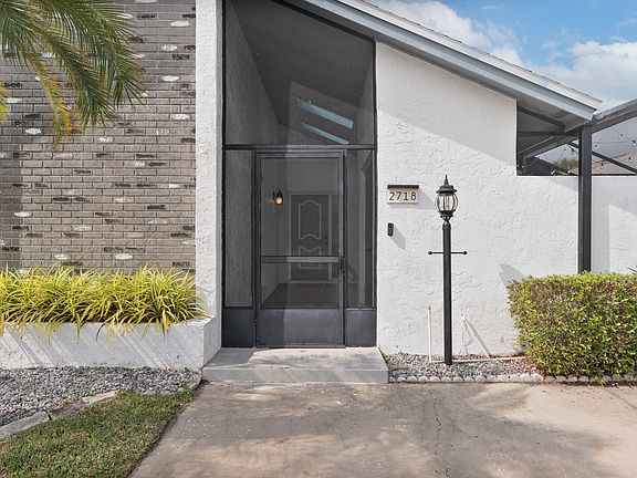 3rd image of 2718 Willowgate Ave