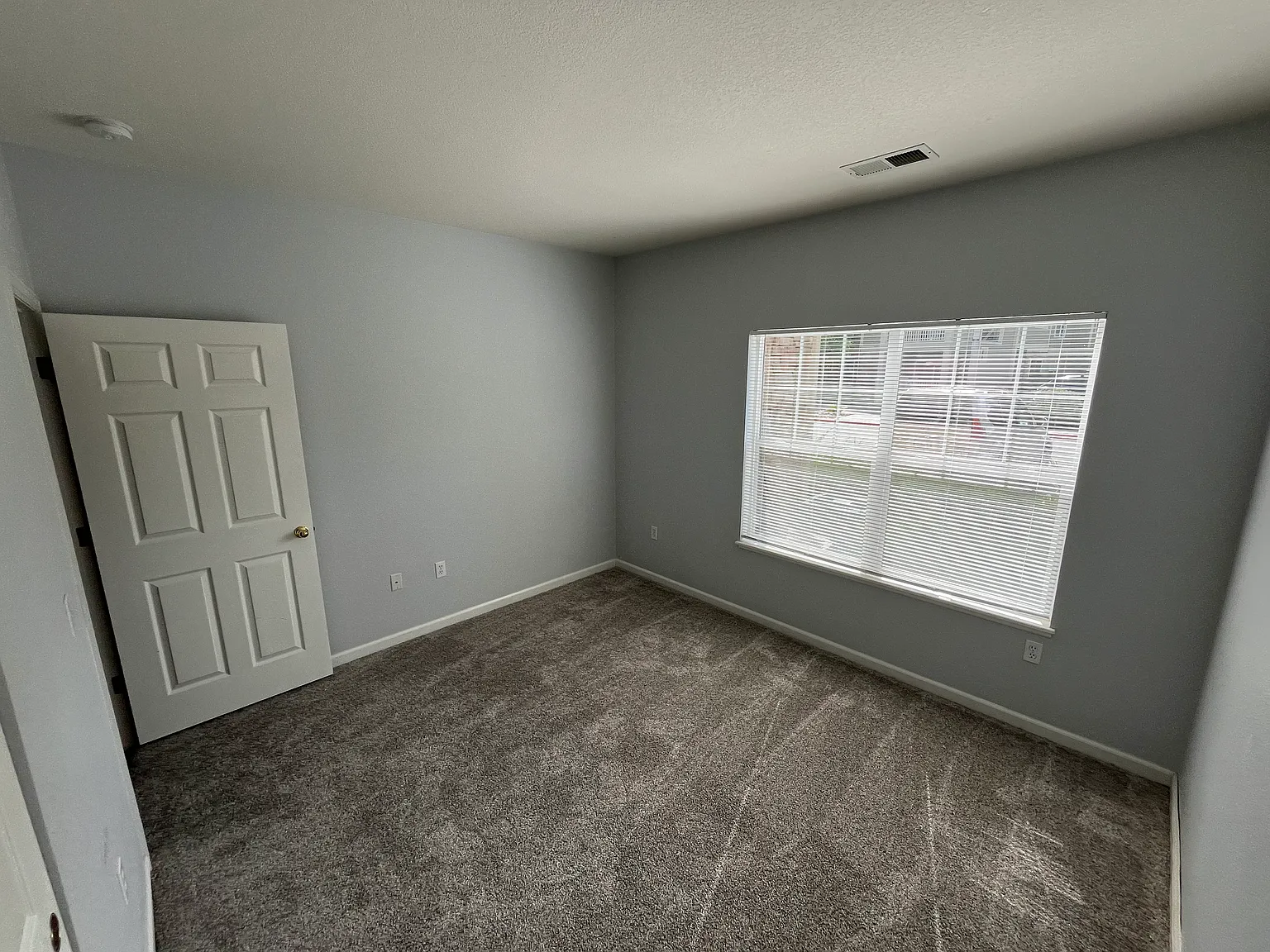 5225 White Willow Dr — Photo 4