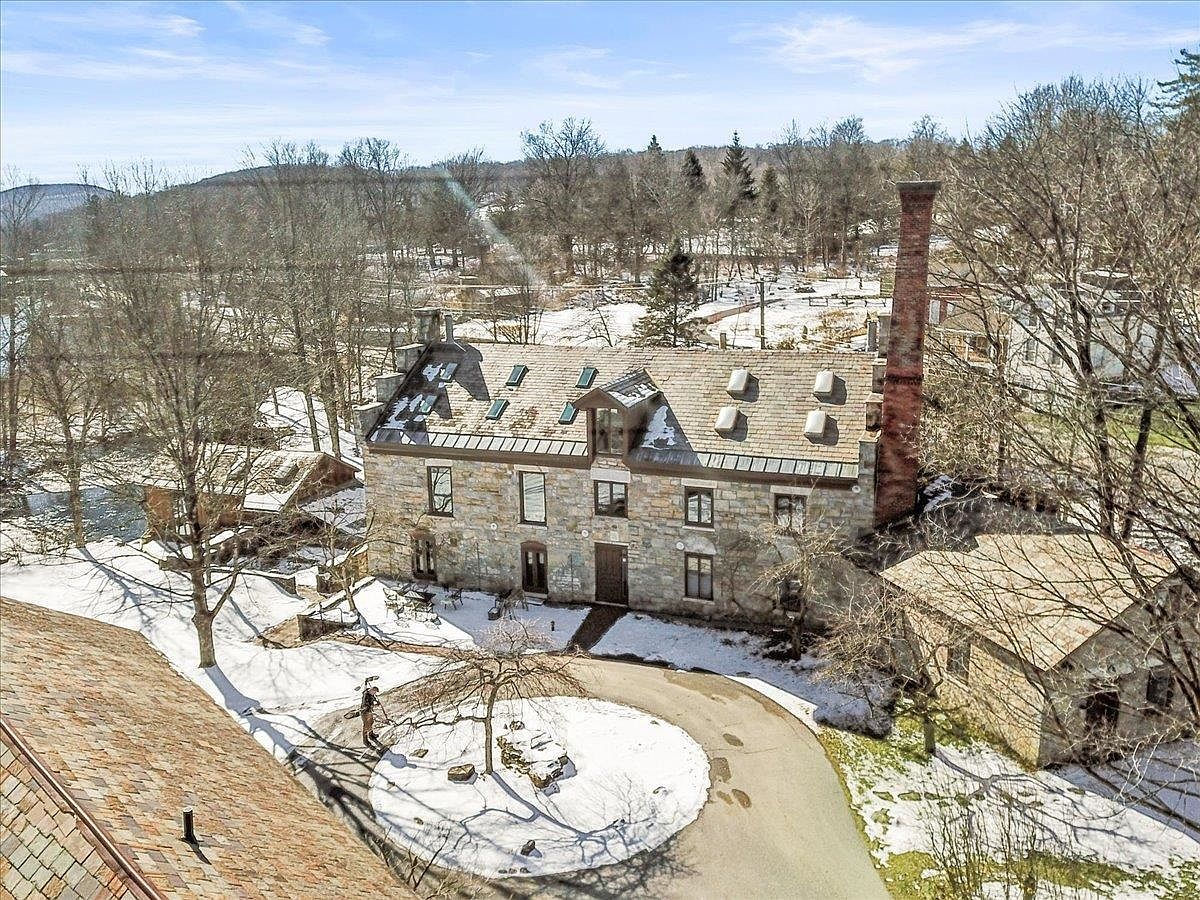 53 Haviland's Privilege Road Unit E, North Bennington, VT 05257 Zillow