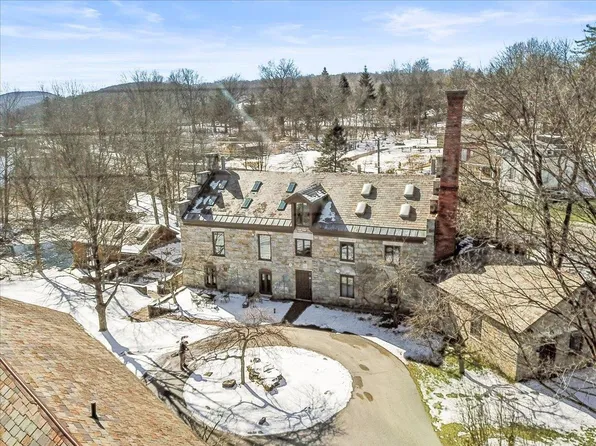 53 Haviland's Privilege Road Unit E, Bennington, VT 05257