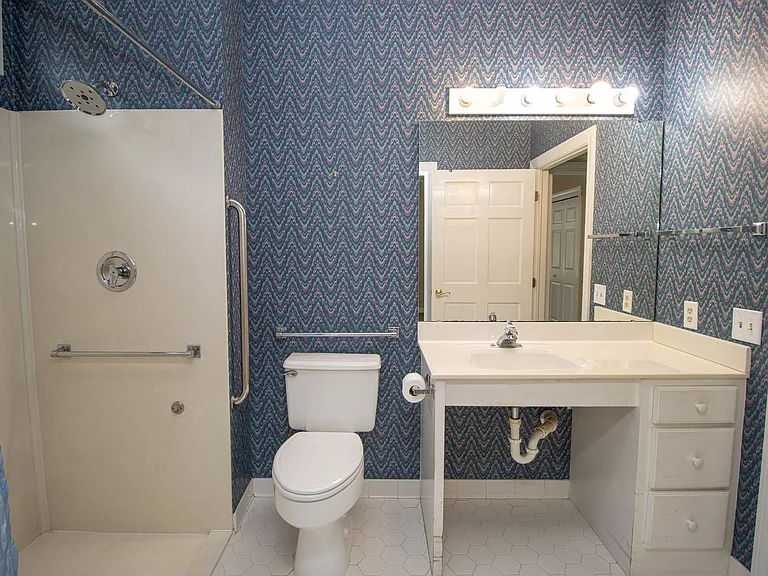2220 Montclair Dr — Photo 28