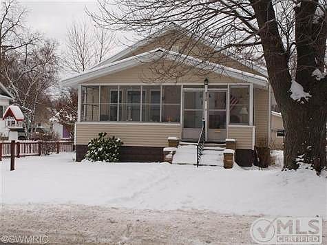 1st image of 1583 Lakeshore Dr