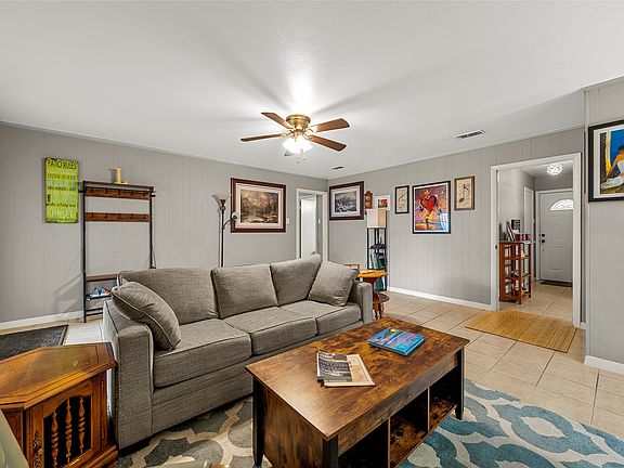 3rd image of 7440 Brentwood Cir