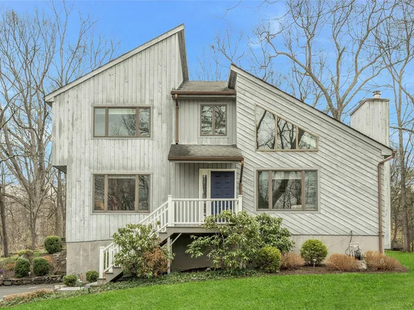 1 Scala Court, Montrose, NY 10548
