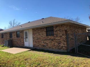 900 Milan, Italy, TX 76651