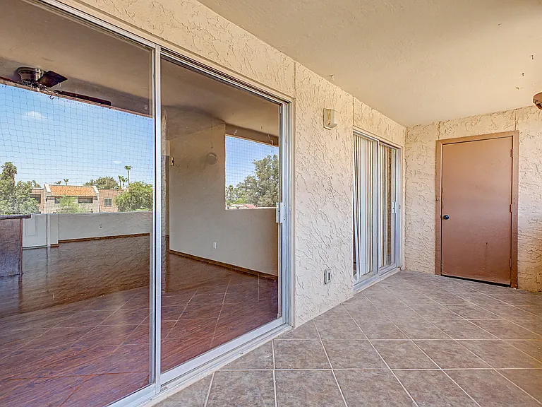 540 N May St #3106 — Photo 25