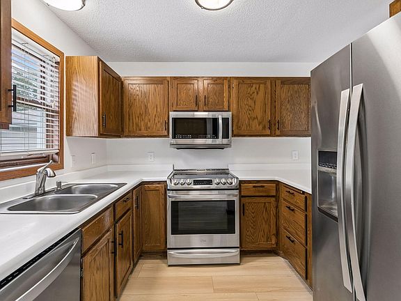 3rd image of 942 E Travelers Trl #58