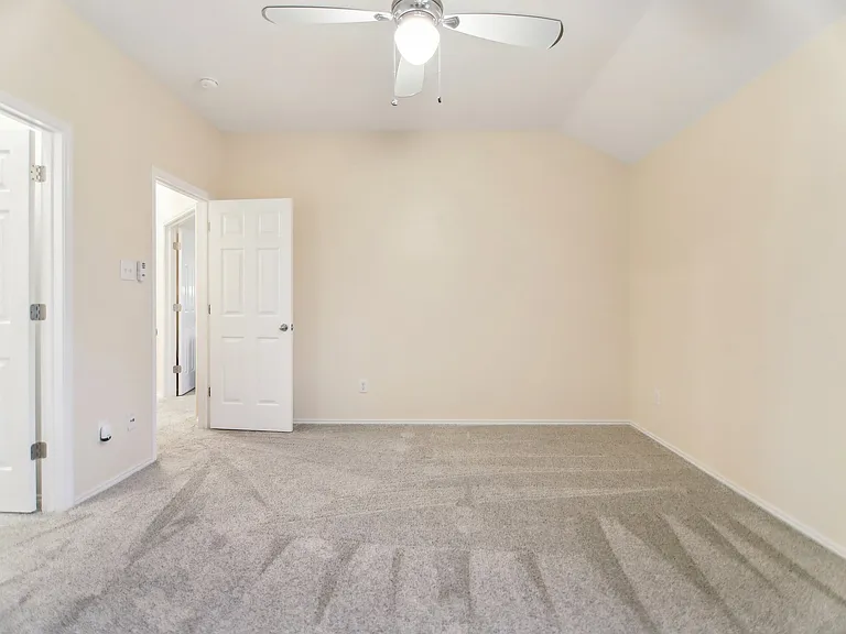 208 Wenrick Dr — Photo 14