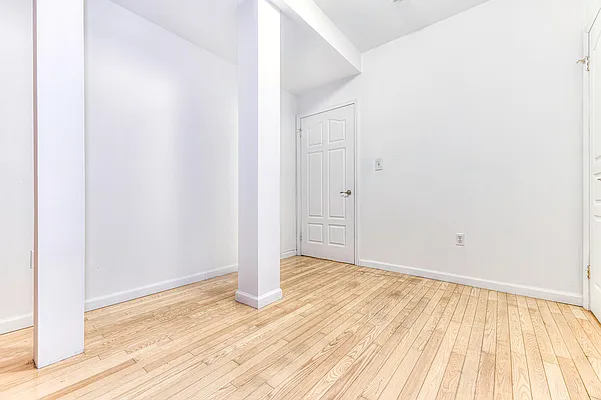 Rented by REAL New York | media 19