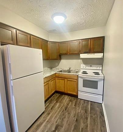 2nd image of 301 Christy Allyn Ct #3