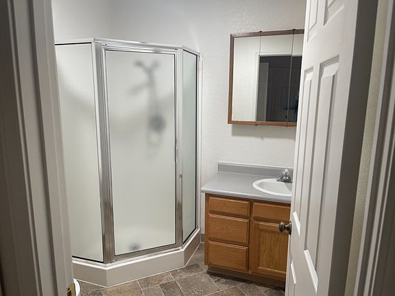 5th image of 895 S Orchard Ave Unit 3