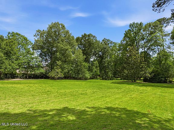 69th image of 147 Chantilly Dr