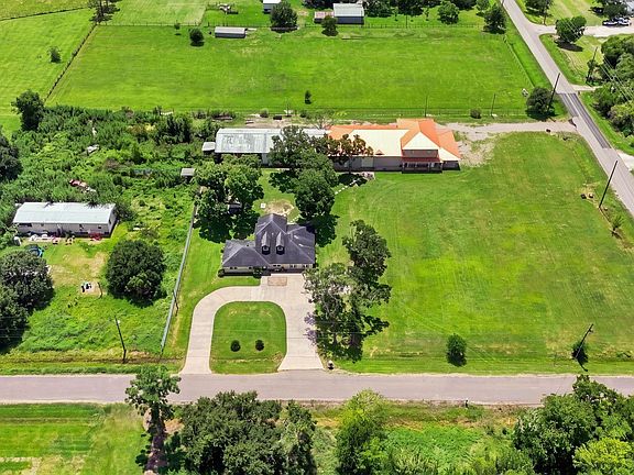 3rd image of 5930 County Road 396