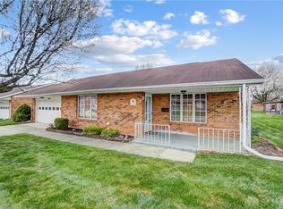 6805 Willow Creek Dr, Dayton, OH 45424