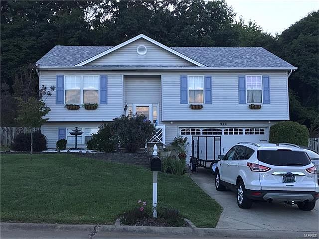 1st image of 4305 NW Point Dr