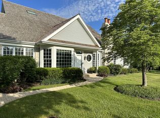 330 S Berkshire Dr, Lake Forest, IL 60045