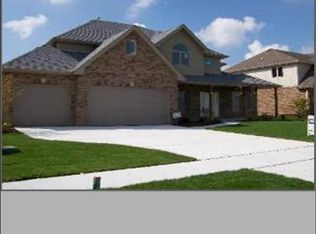 21442 Westminster Ln, Shorewood, IL 60404