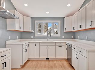 43 1/2 6th Ave, Haverhill, MA 01830
