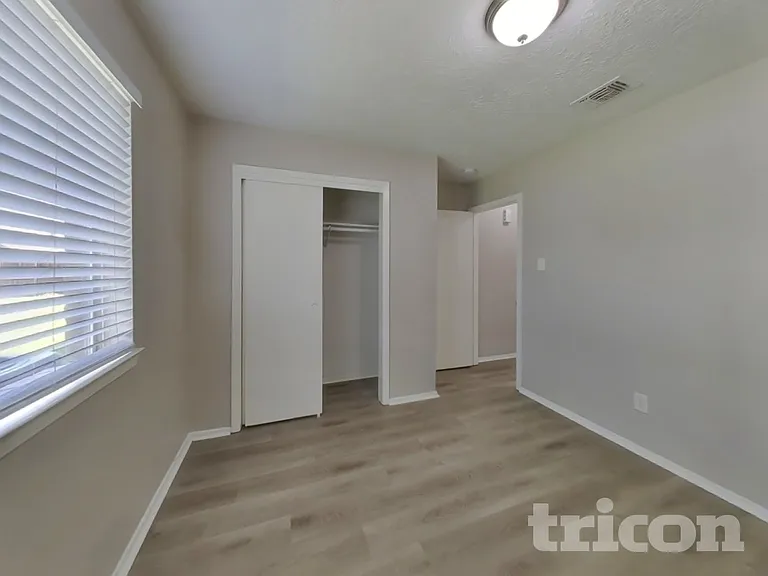 14831 Waterside Dr — Photo 12