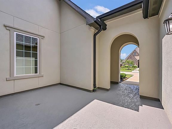4th image of 3706 Canyon Dr