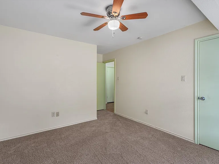 10057 Woodland Village Dr — Photo 18